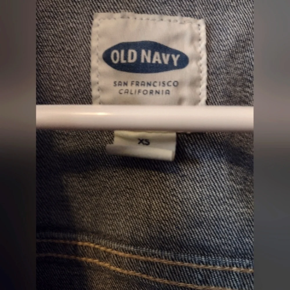 Women's Old Navy Jean Jacket - Picture 3 of 3